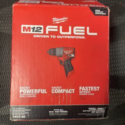 Milwaukee 1/2" M12 Drill 