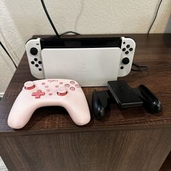 Nintendo Switch And Nintendo Switch Lite For Sale 