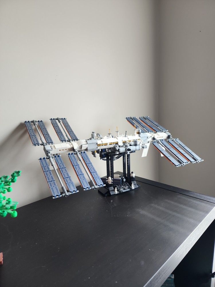 Lego International Space Station 21321