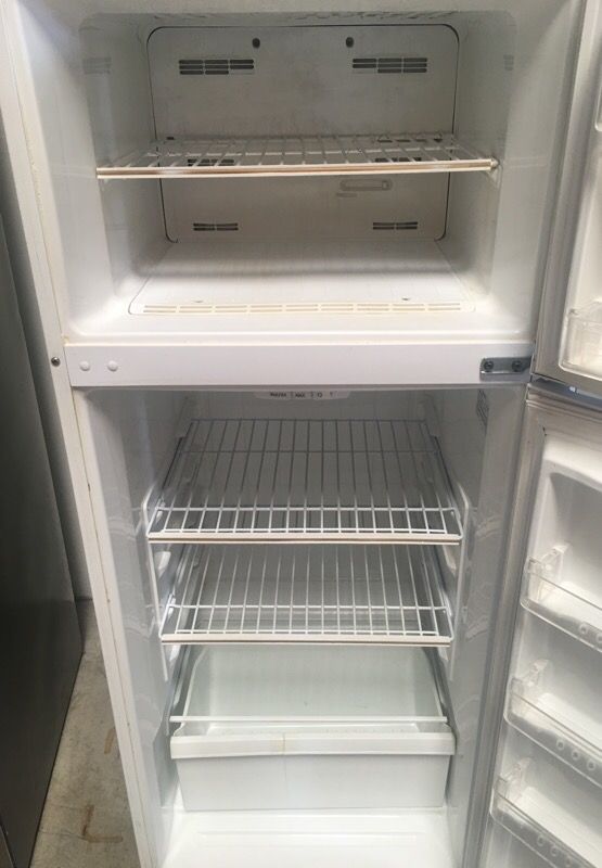 Micro fridge top freezer refrigerator 24”w