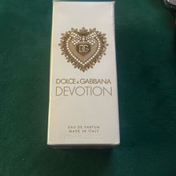 Dolce & Gabbana Devotion fragrance perfume