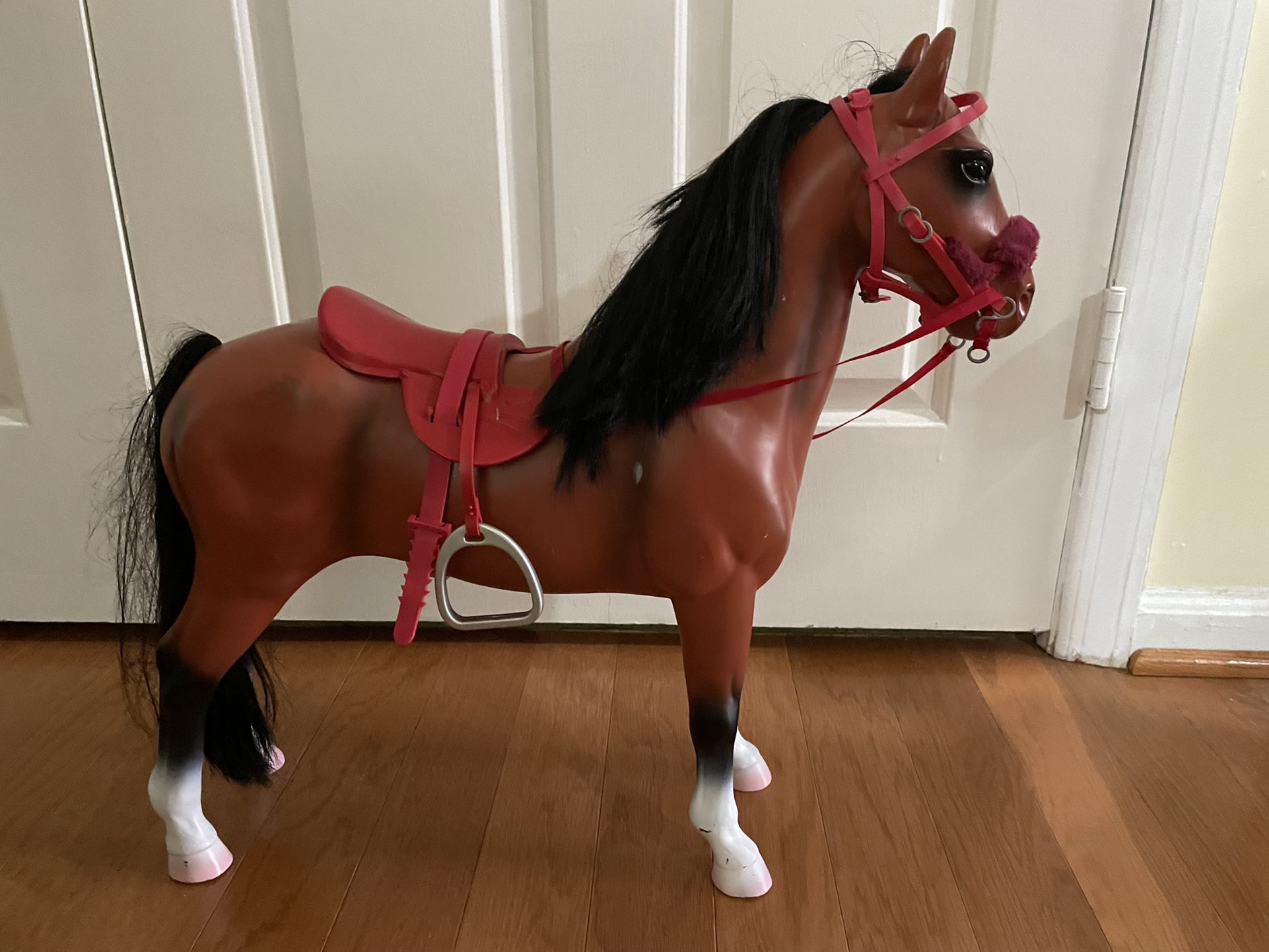 Horse And Saddle Set