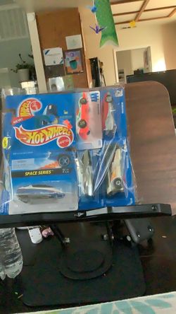 Hot wheels space pack