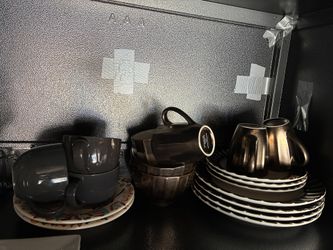 Everything Plates , Cups In 10$