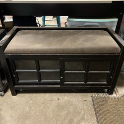Entry Bench
