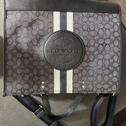 Coach Purse Medium Size