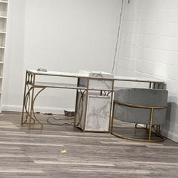 Manicure Table : 2 Stations With Grey Chair
