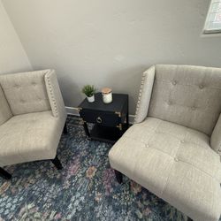 Accent Chairs