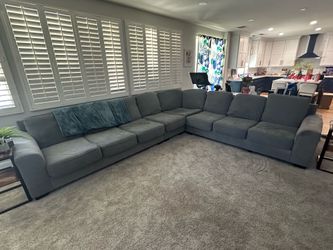Sectional couch