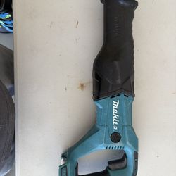 18V LXT Lithium-Ion Cordless Variable Speed Reciprocating Saw (Tool-Only)
