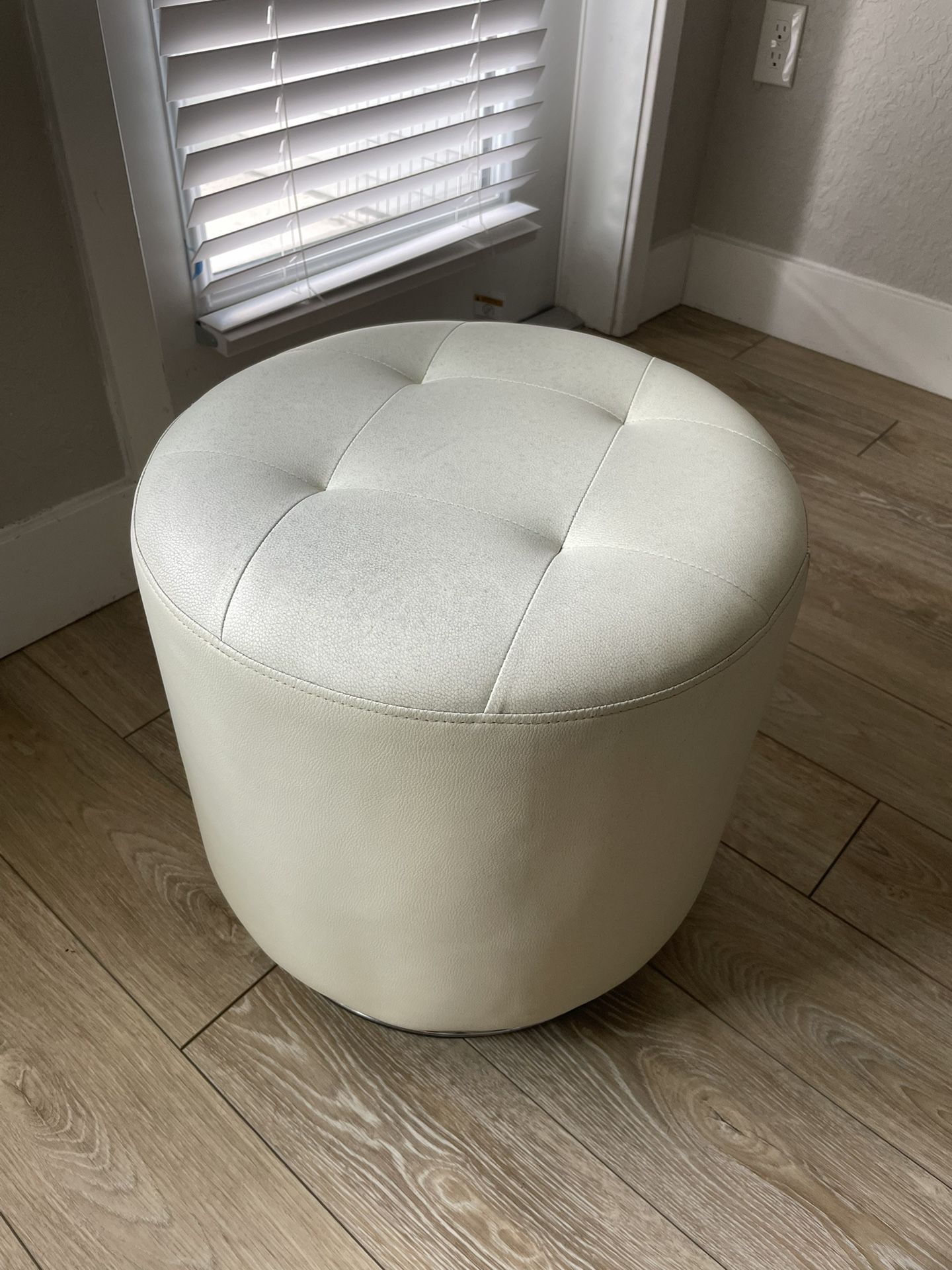 Round Swivel White Leather Ottoman Seat