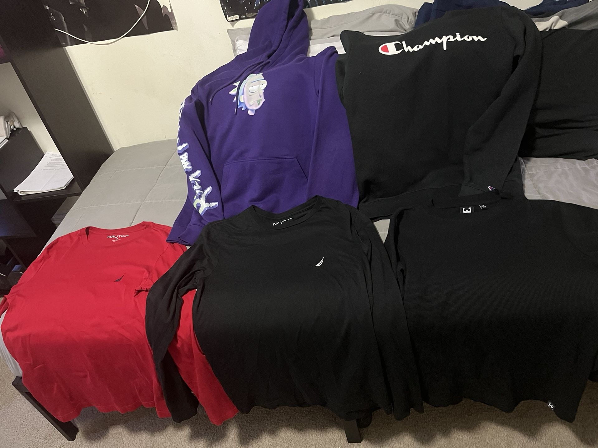 Lot Of 10 T-shirts, 4 Long Sleeves And A Hoodie Size Small Men’s