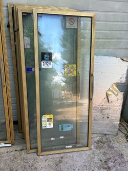 Glass swing door
