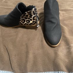 Black and Cheetha Short Boots 6 1/2