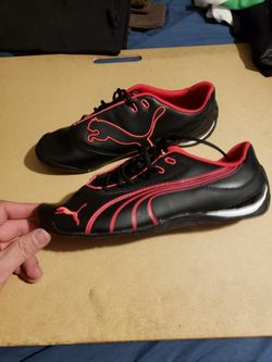 Puma tennis shoes