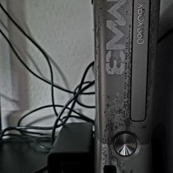 Xbox 360 (MW3 Edition)