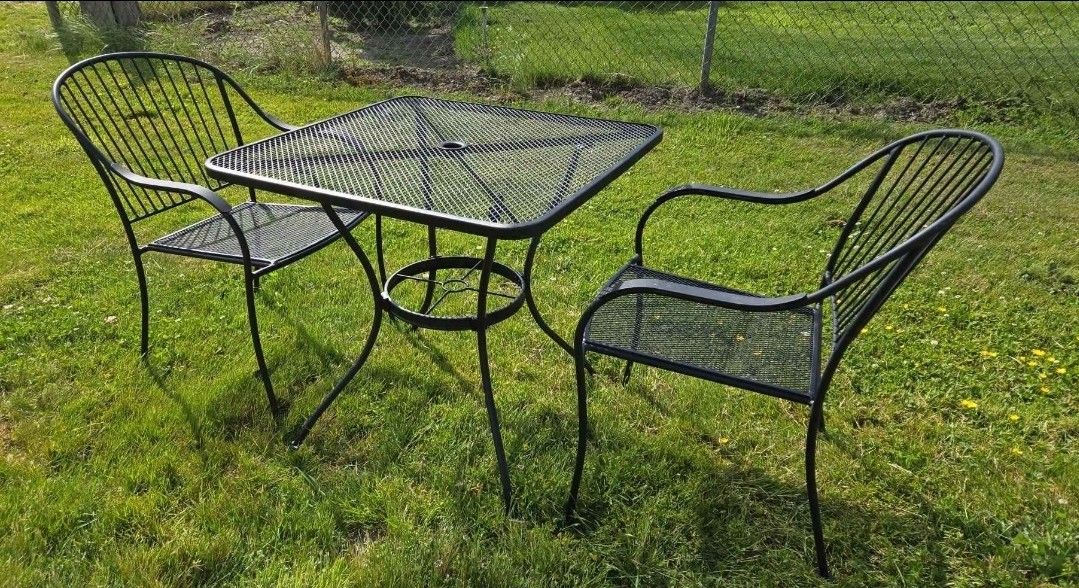 Outdoor Wrought Iron Bistro Set