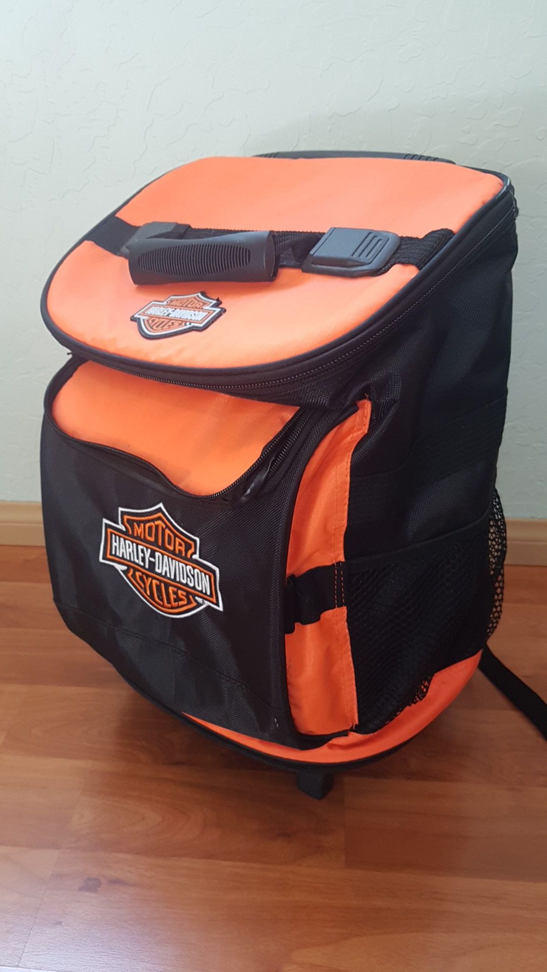 Harley-davidson 18" Rolling Travel Cooler Or Backpack w/ Wheels