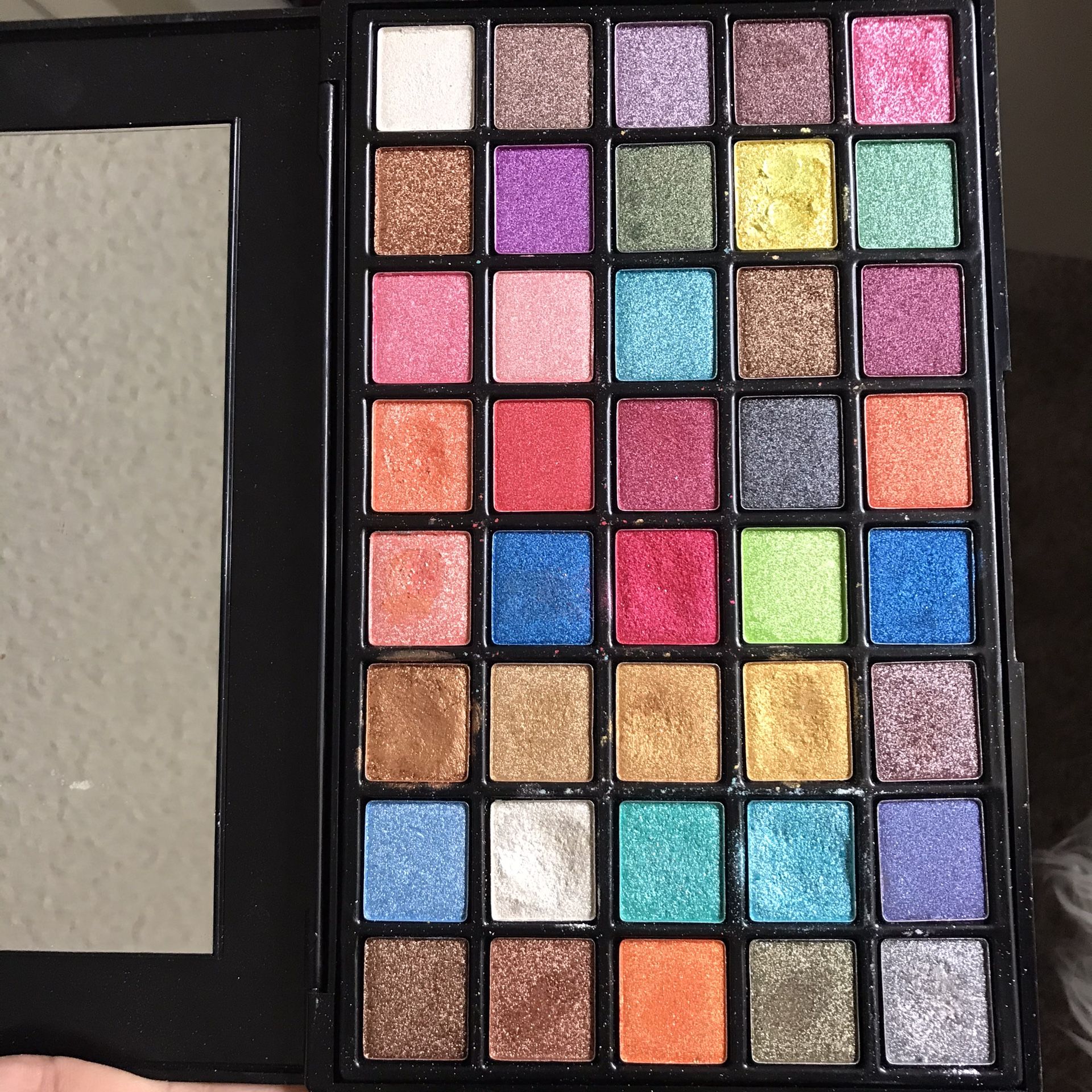 Eyeshadow palette