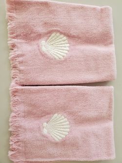 Pink Hand Towels Seashell Motif