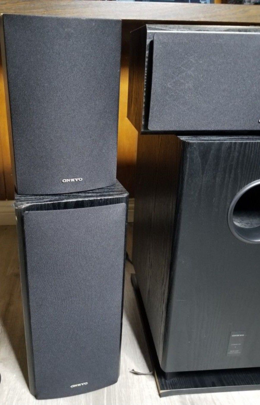 ONKYO SPEAKERS