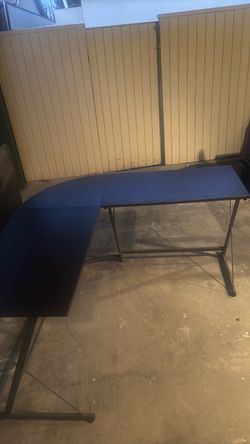 L-Shaped Desk with Metal Frame