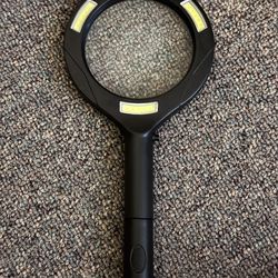 Durable Portable Lighted Magnifier