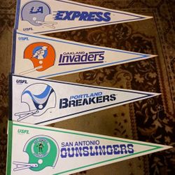 Vintage Vtg 1982 USFL Pennants Flags LA Express Oakland Invaders Portland Breakers San Antonio Gunslingers