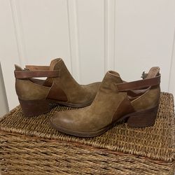 Born Ladies Boot Shoes