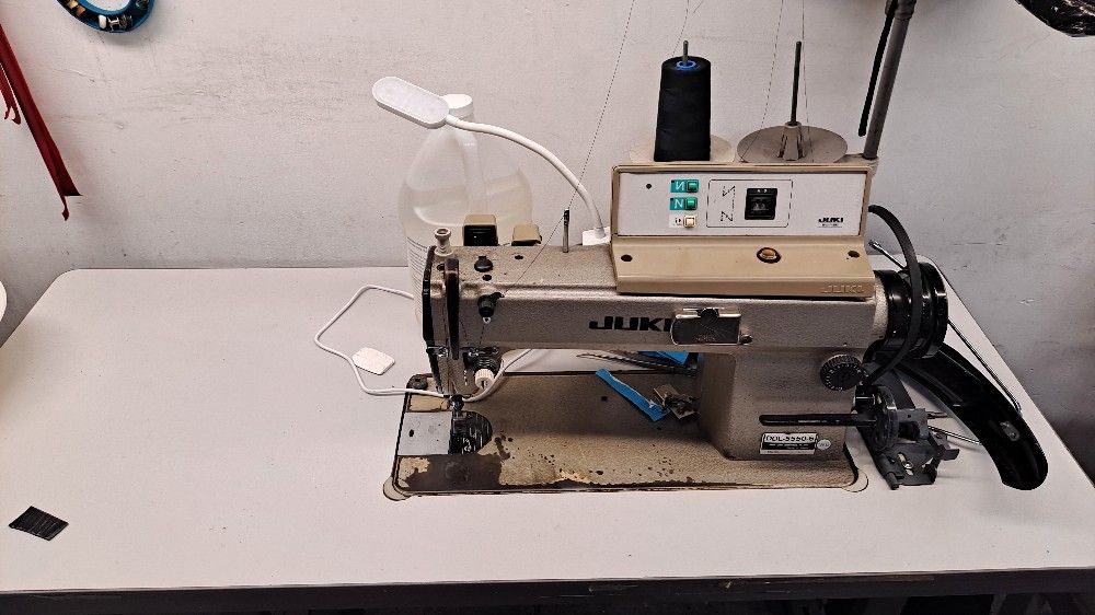 3 Industrial Sewing Machines $450 Each.......cada Una