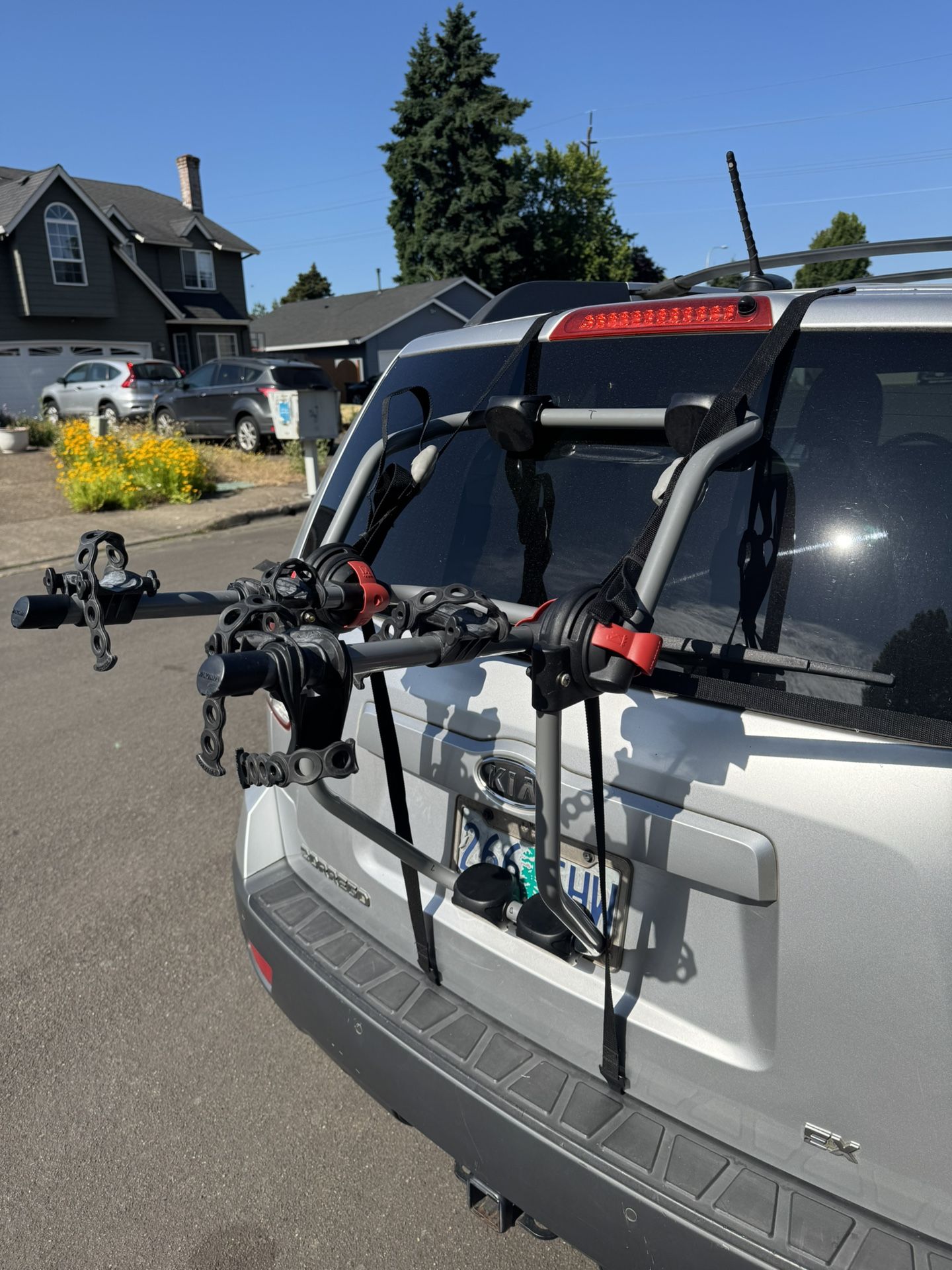 Yakima Trunk Mount Bike Rack - Holds 2 Bikes - Great Condition!