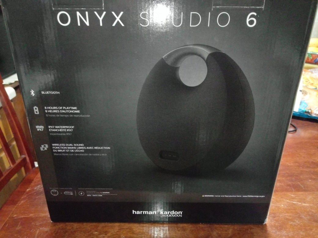 Onyx Studio 6 Bluetooth speaker