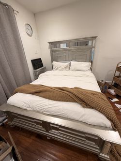 Queen Bed