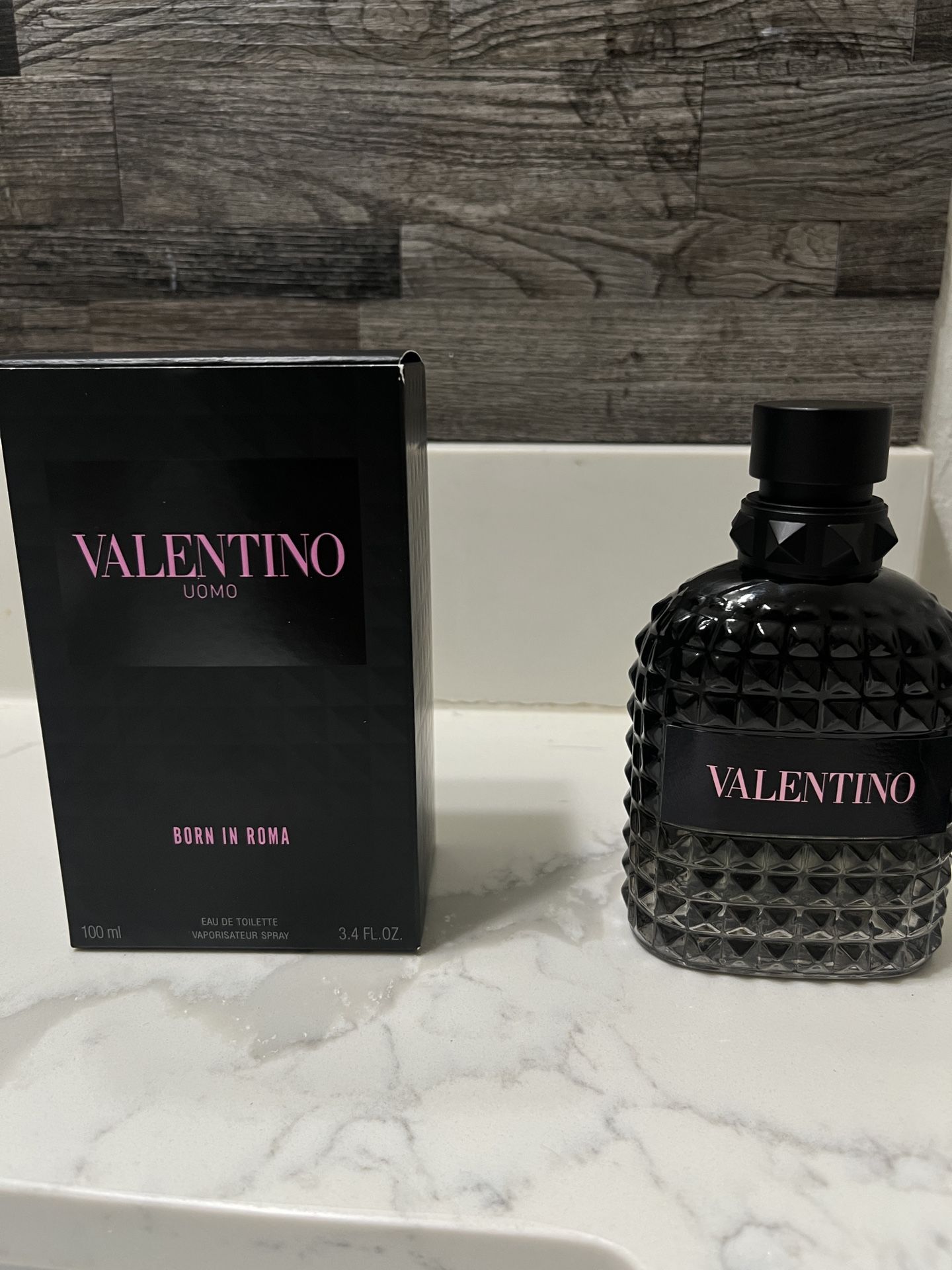 Valentino Born in rona