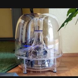 LOW PRICE MOVING- HARMON KARDON $500 RETAIL SPEAKER