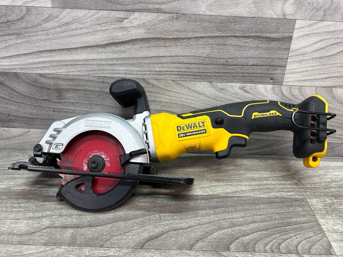DeWalt DCS571 Circular Saw A1D026907
