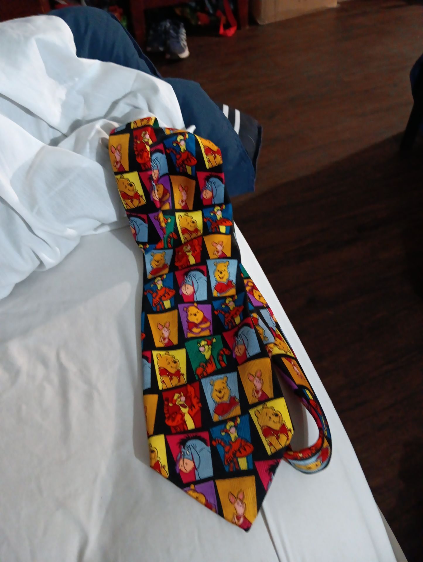 Men's necktie