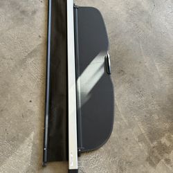 New Black SUV Rear Trunk Retractable Cargo Cover Shield (New)