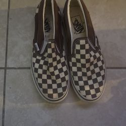 Checker Vans 