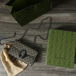 Gucci Dionysus Shoulder Bag