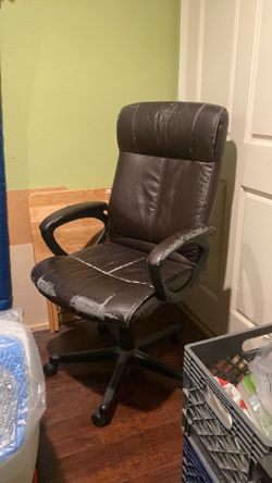 Free - Executive chair