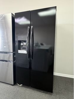 Refrigerator black