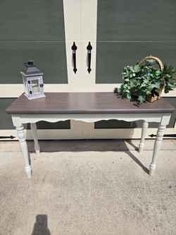 Farmhouse Entryway Table