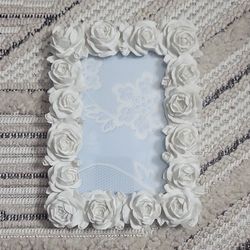 Rose Border Photo Frame