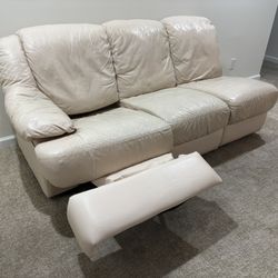 Sofa - Couch Recliner w/ One Arm. NATUZZI Leather, No Rips or Tears. 