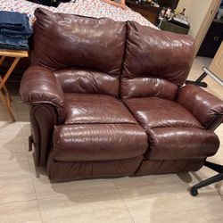 Couch /recliner 
