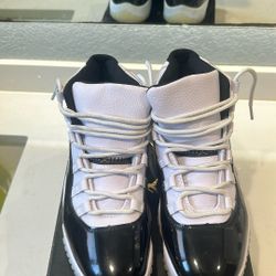 Air Jordan 11 Concord
