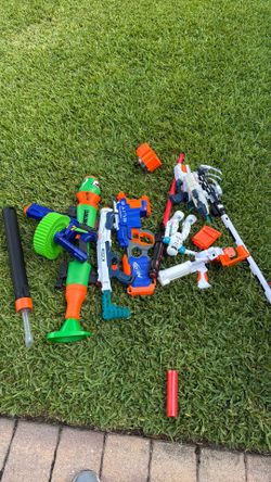 nerf guns used great condition lightsaber’s included
