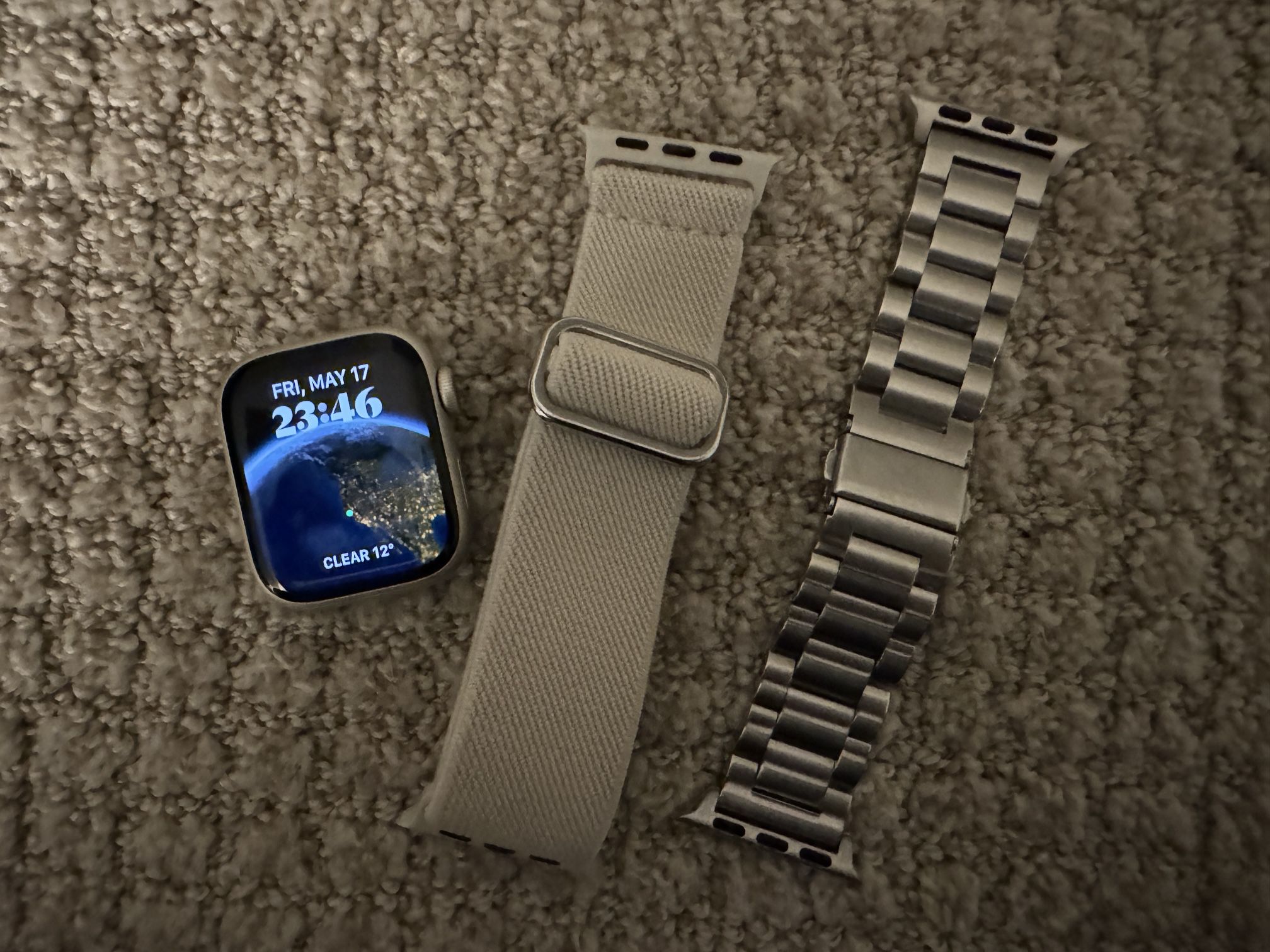 Apple Watch Series 9 + Unused Bands