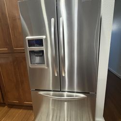 Kitchen Aid Fridge Like New 